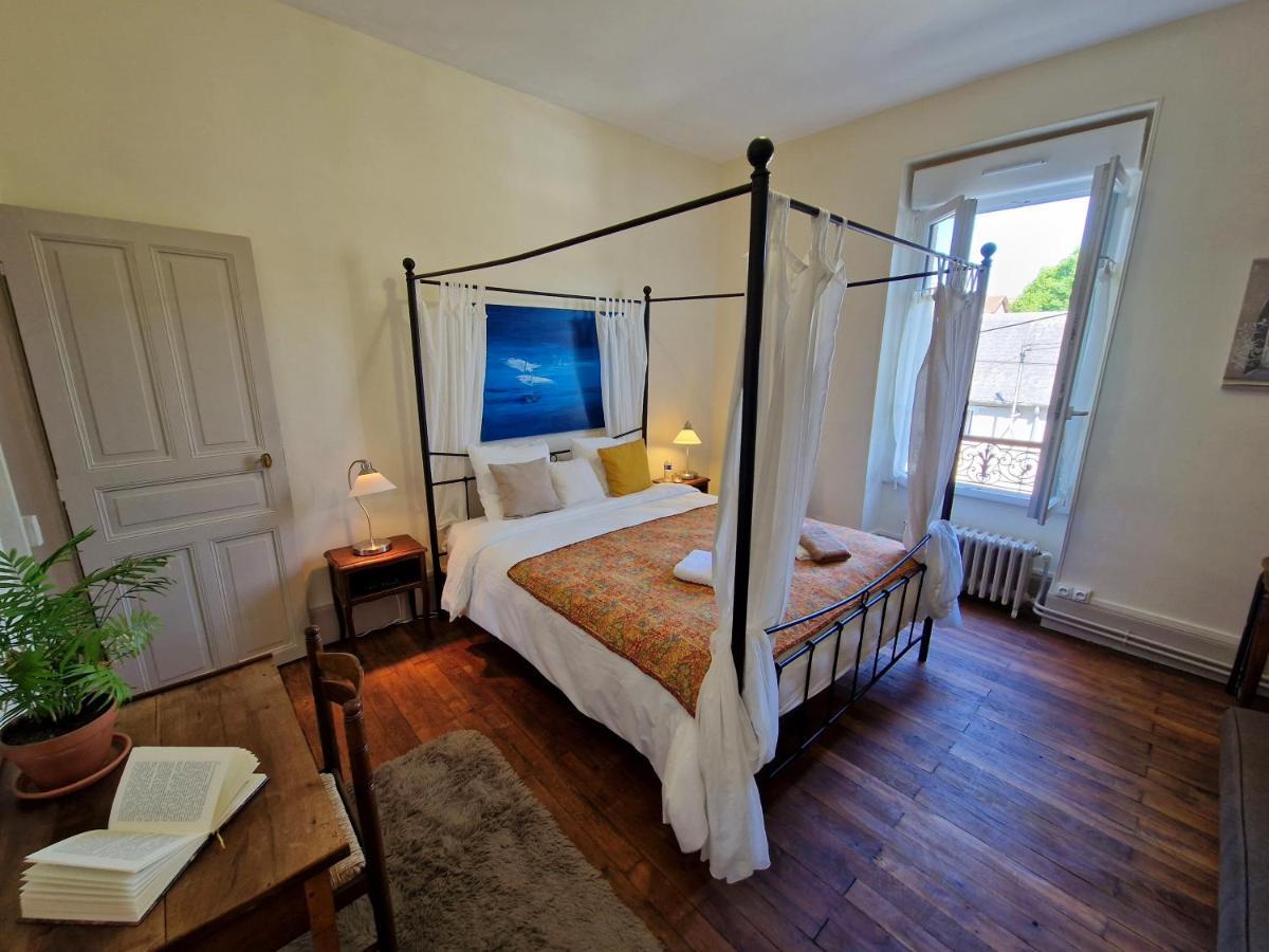 La Chtite Creuse - Chambres D'Hotes - Parking - Abri 2 Roues Boussac  외부 사진